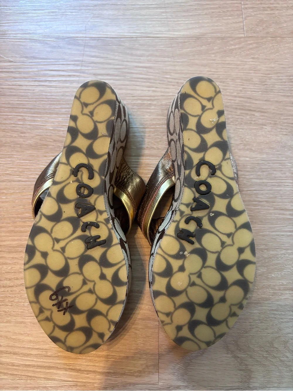 Coach Women’s 7 Jody Metallic Wedge Thong Sandal Monogram Y2K Bronze Vintage